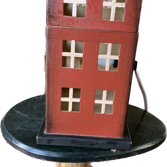 House Light - Picture 2 of 14